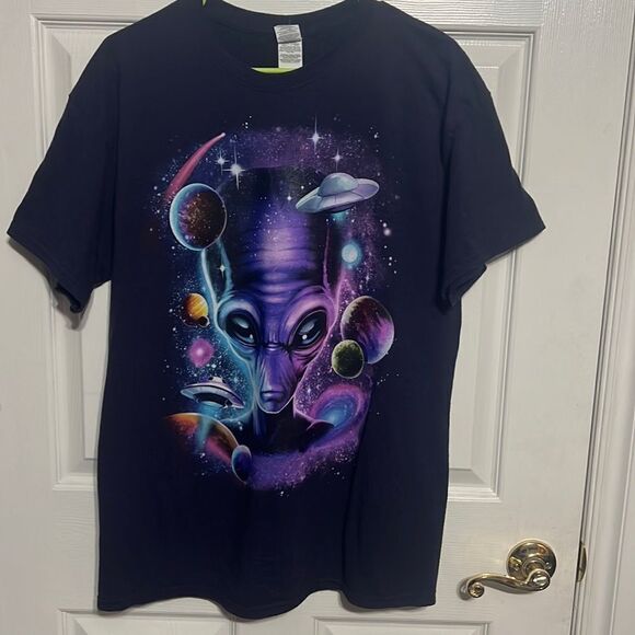 🔥🎃👽 Halloween- Alien E.T. UFO Galaxy t-shirt - Perfect Condition-not Vintage - Picture 1 of 4